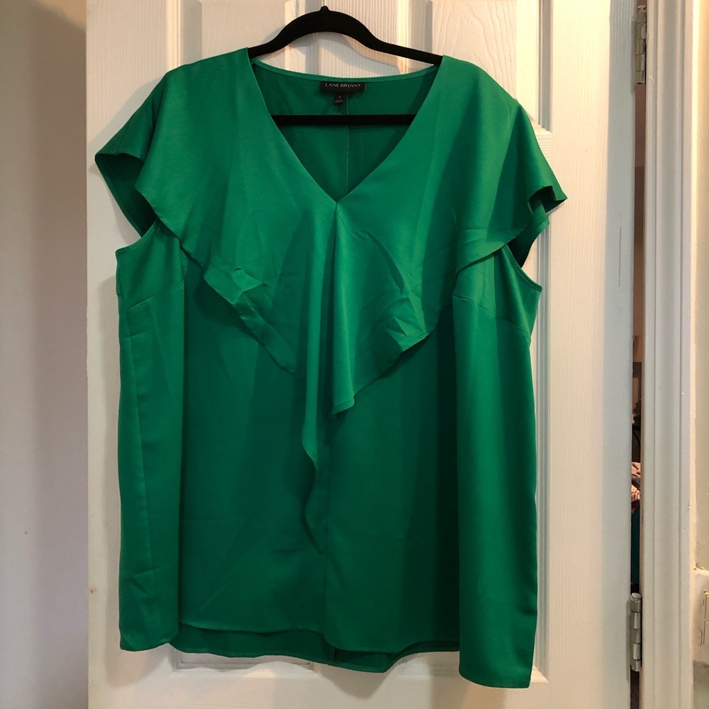 Green silky sleeveless top. NWOT, size 20